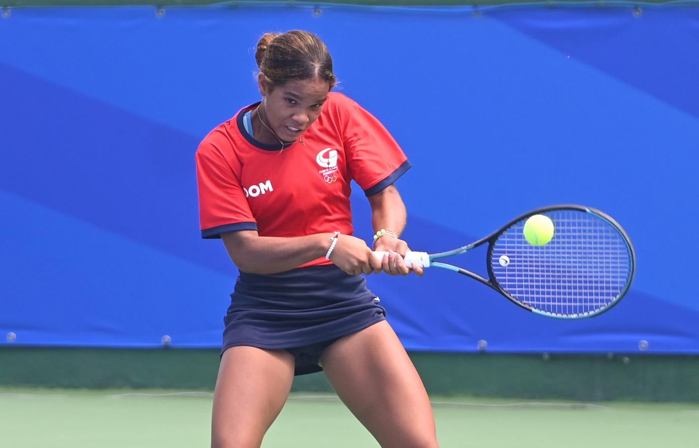 SANTO DOMINGO (REPÚBLICA DOMINICANA) MARIA EDUARDA PEREZ ACOSTA (CUB) VS JULIANI DE LA CRUZ CHAMPAGNE (DOM) PARTICIPANTES EN TENIS DE CAMPO, XXV JUEGOS CENTROAMERICANOS Y DEL CARIBE 2026, 24 DE JULIO DE 2026, REPÚBLICA DOMINICANA. JCC2026/Alberto Calvo