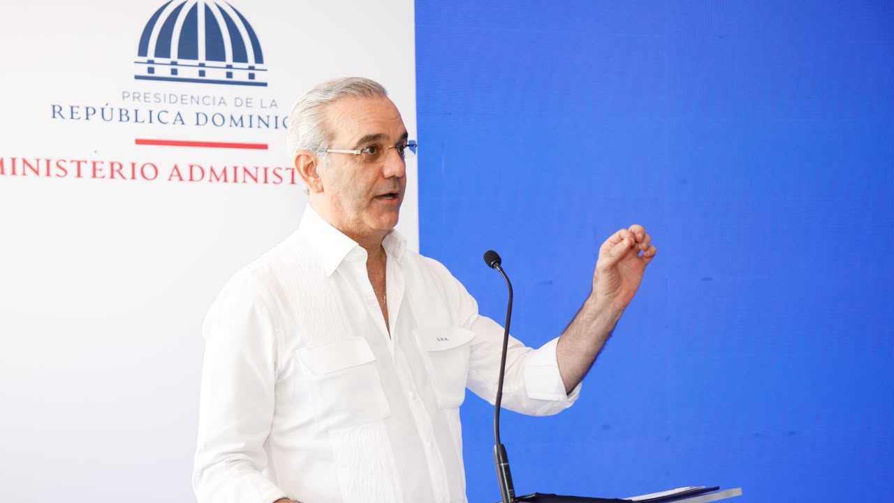 Luis Abinadar, Presidente de la República.