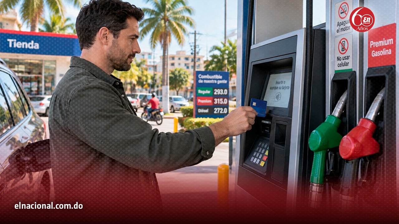 Pago con tarjeta en estación de combustible.