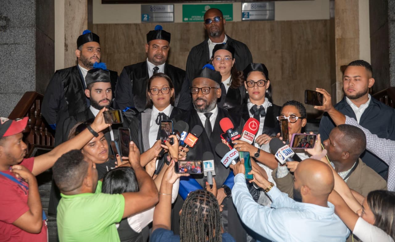 El procurador adjunto Wilson Camacho juno a su equipo de litigantes en el caso Senasa 2.0-A