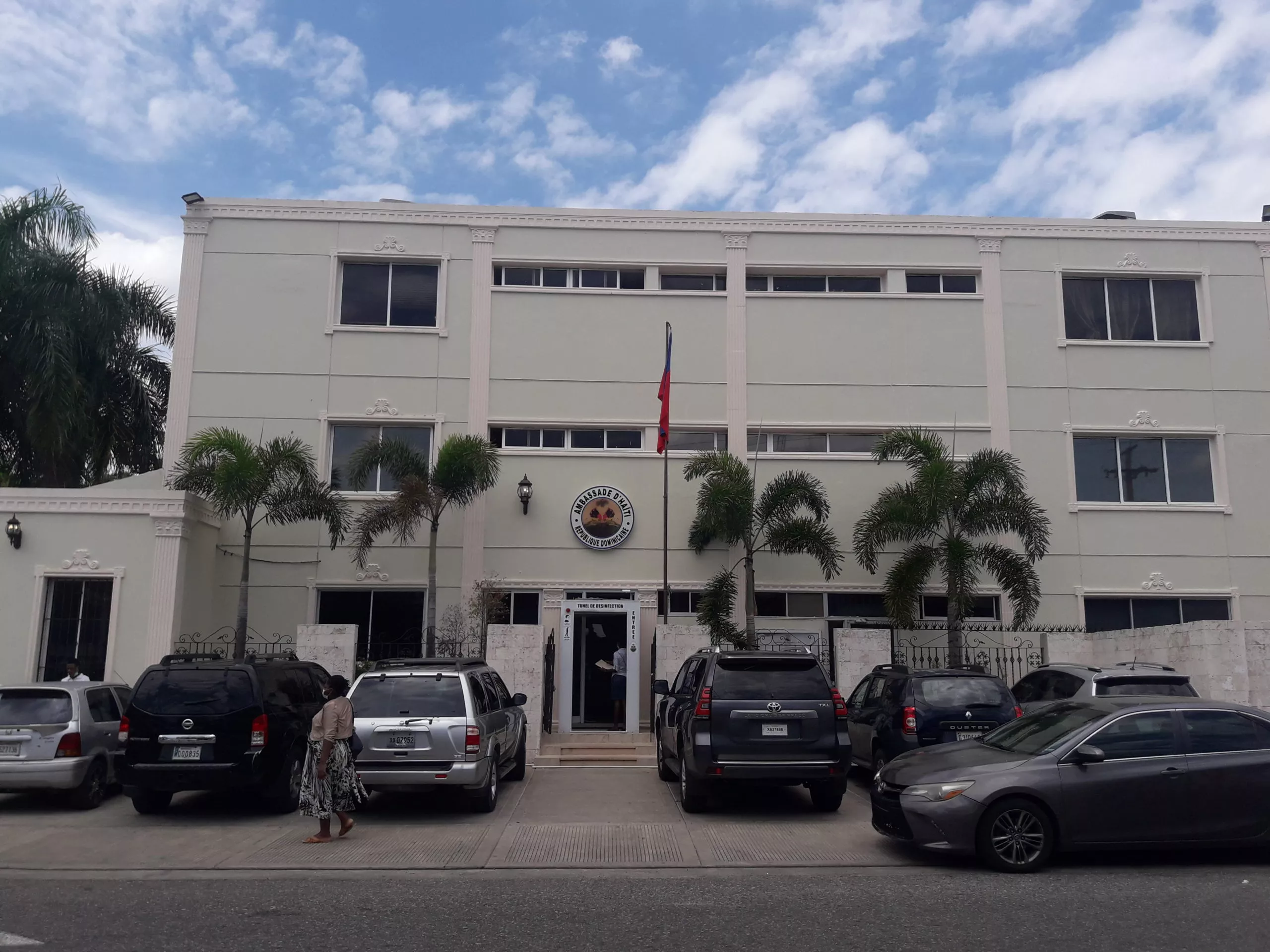 Fachada de la embajada de Haití