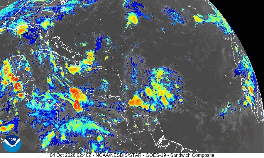 Imagen de satélite de nubosidad del Centro Nacional de Huracanes de Estados Unidos