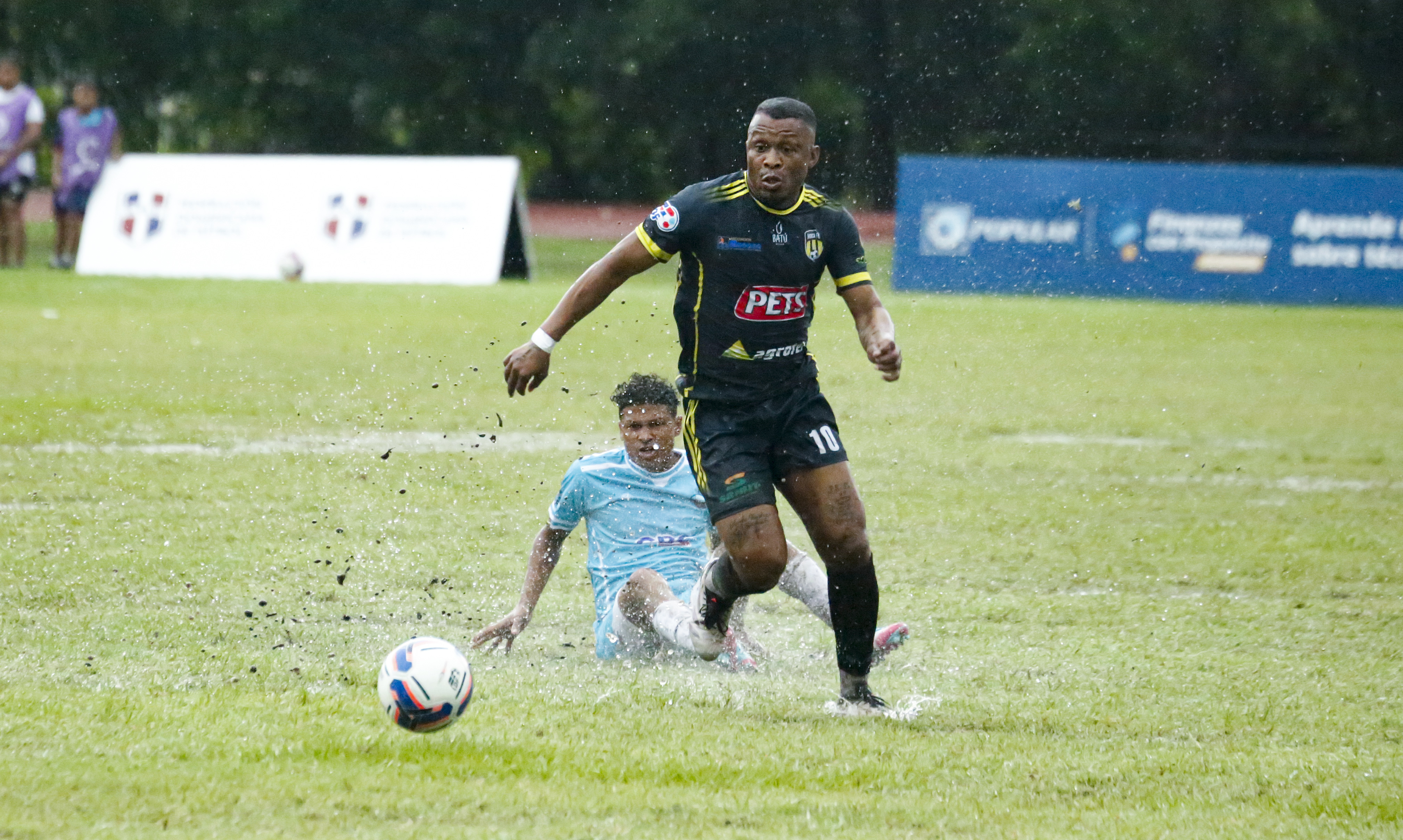 Salcedo FC derrota al Moca FC en torneo Apertura de LDF