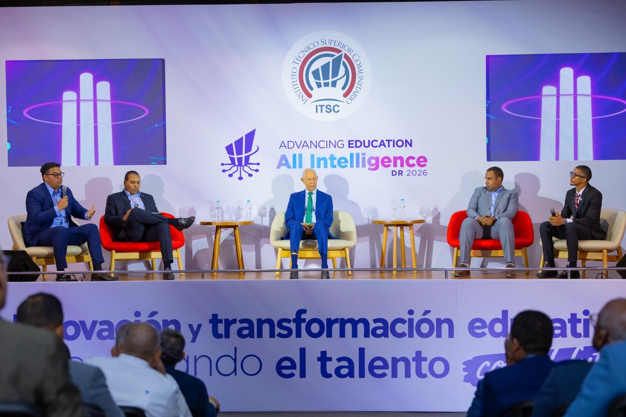 Instituto Técnico Superior Comunitario realiza jornada “Advancing Education: All Intelligence DR 2026”.