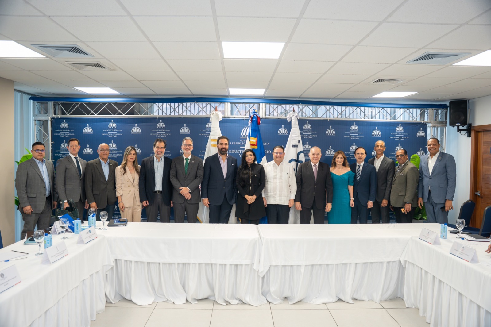 Durante la reunión del Consejo Interinstitucional Público-Privado de Prevención, la entidad respaldó la propuesta de articular las disposiciones del Código Penal y de las leyes sobre lavado de activos y extinción de dominio para fortalecer la capacidad del Estado de perseguir y sancionar estas actividades.