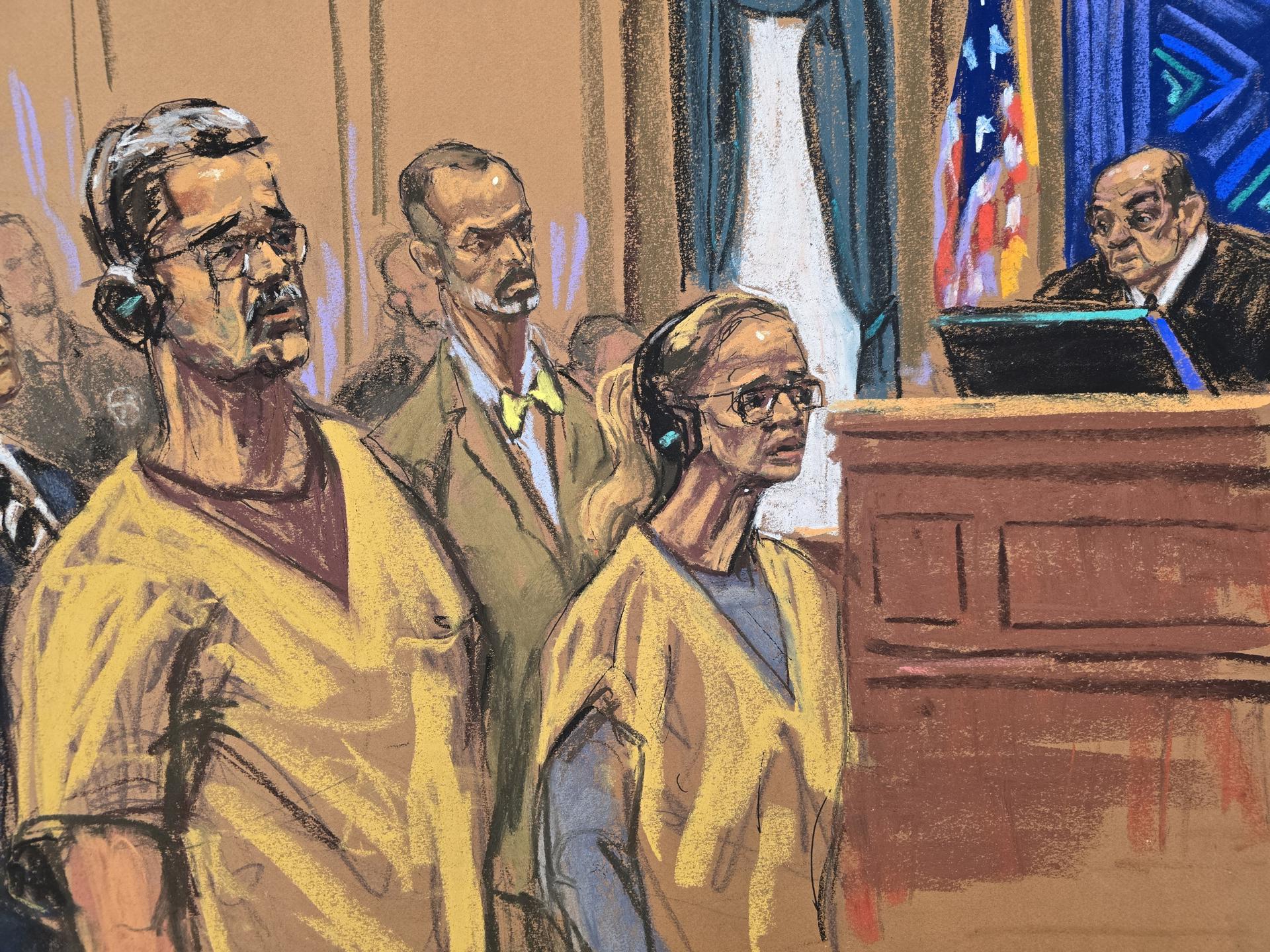 NUEVA YORK (NY, EEUU).- Fotografía de un dibujo realizado por la artista Jane Rosenberg que muestra al depuesto presidente venezolano Nicolás Maduro y su esposa, Cilia Flores, escuchando al juez federal Alvin Hellerstein (d), junto a su abogado Mark Donnelly (atrás), durante una audiencia celebrada este jueves en un tribunal federal en Nueva York (EE.UU.). Nicolás Maduro y su esposa, Cilia Flores, se declararon no culpables de los nuevos cargos de conspiración para cometer torturas que les imputó la Fiscalía de Estados Unidos la semana pasada. EFE/Jane Rosenberg