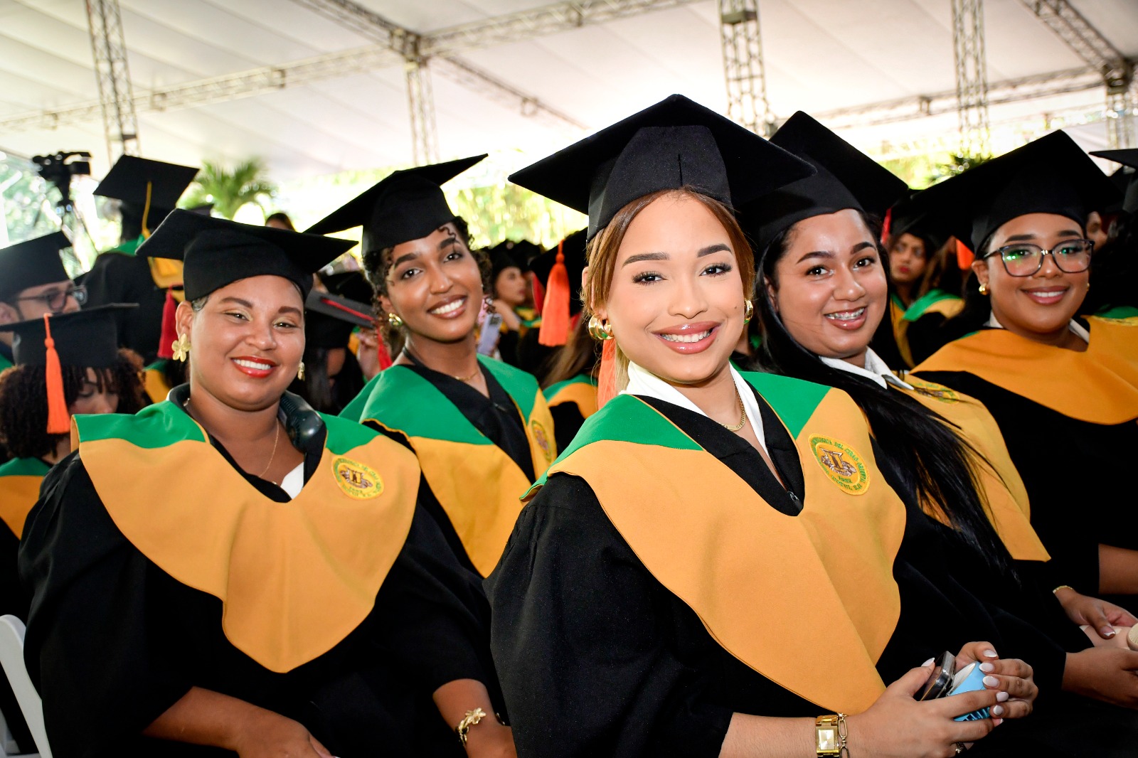 UTECO celebra graduación de 539 profesionales en un momento histórico para la universidad
