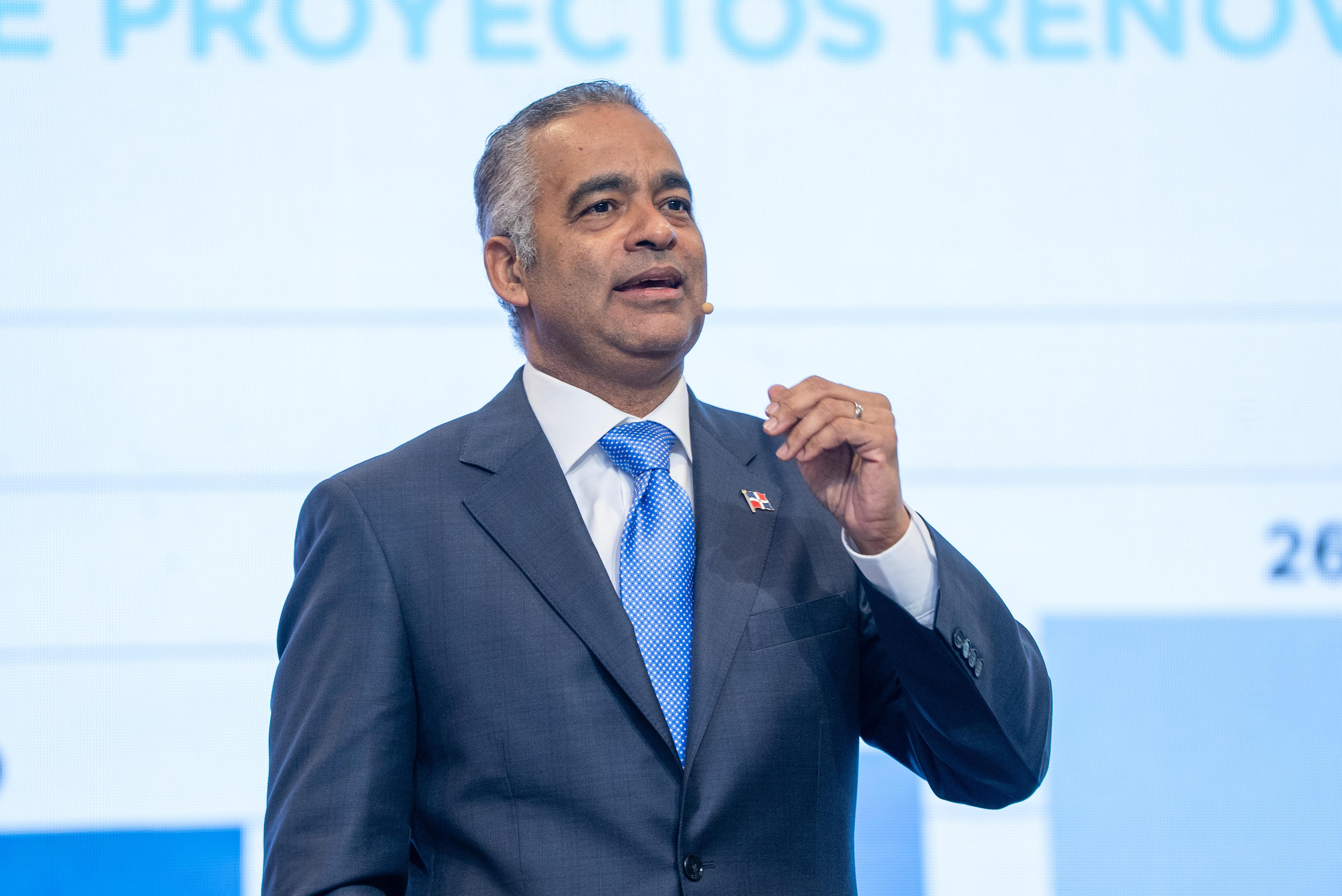 El ministro de Energía y Minas, Joel Santos.