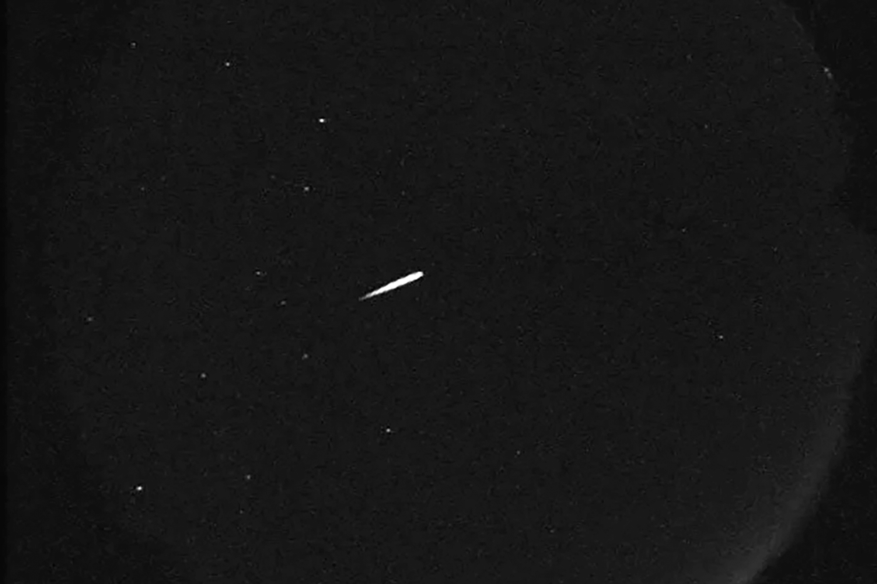 ARCHIVO – En la imagen, proporcionada por la NASA, aparece un meteoro de la lluvia de los Oriónidas, el 13 de octubre de 2015. (Laboratorio de Propulsión a Chorro/NASA vía AP, Archivo)