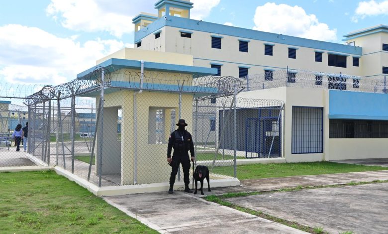 La terminación del Centro de Corrección y Rehabilitación Las Parras (CCR Las Parras) ha requerido una inversión superior a los RD$2,000 millones por parte del actual Gobierno