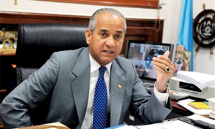 Sigfrido Pared Pérez, exministro de Defensa.