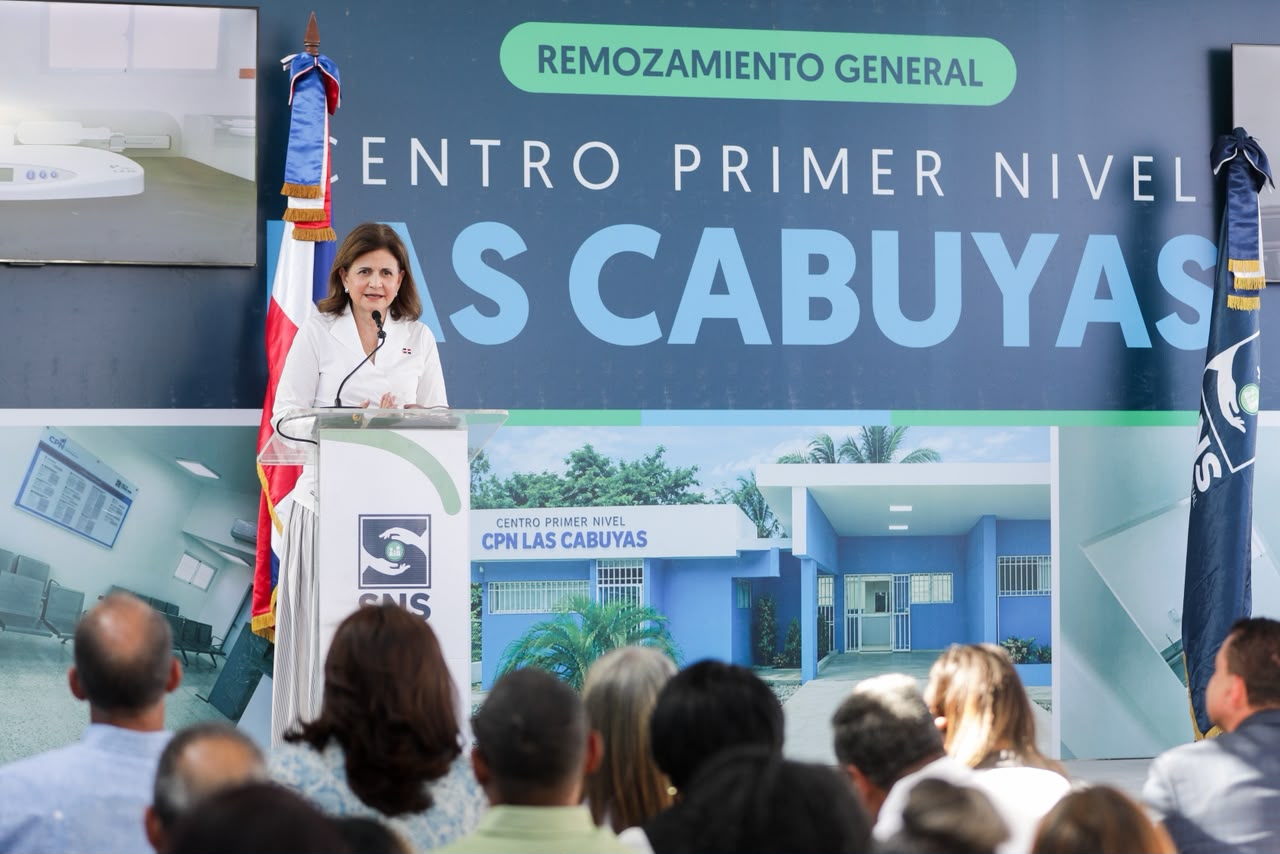 La vicepresidenta Raquel Peña, quien coordina el Gabinete de Salud, señaló que fortalecer la atención primaria permite responder de forma más cercana a las necesidades de la población